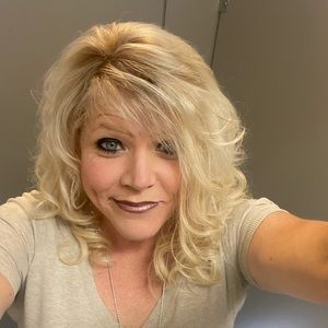 Meet your Posher, Christy